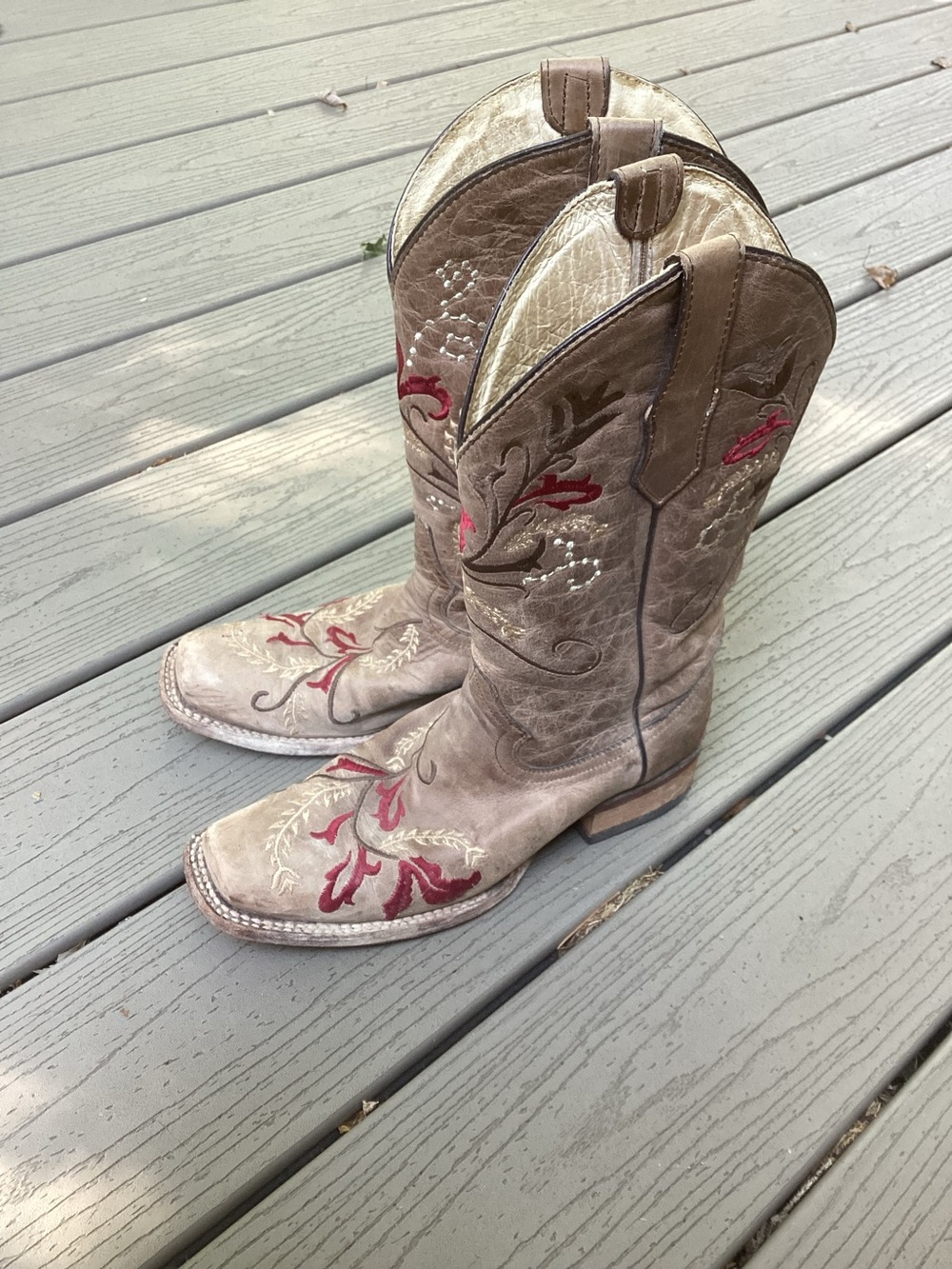 Circle G embroidered cowboy boots